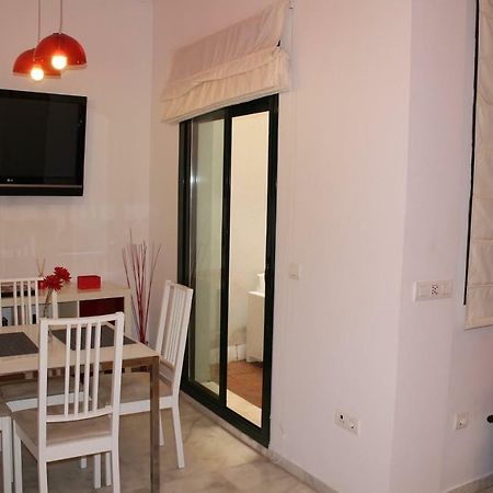 Apartamentos Rg Triana, Calle Castilla Con Patio 塞维利亚 外观 照片