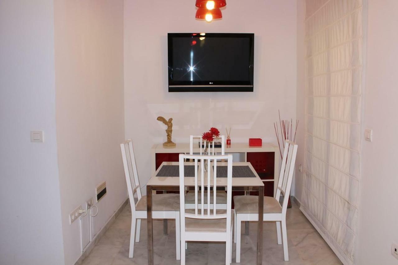 Apartamentos Rg Triana, Calle Castilla Con Patio 塞维利亚 外观 照片