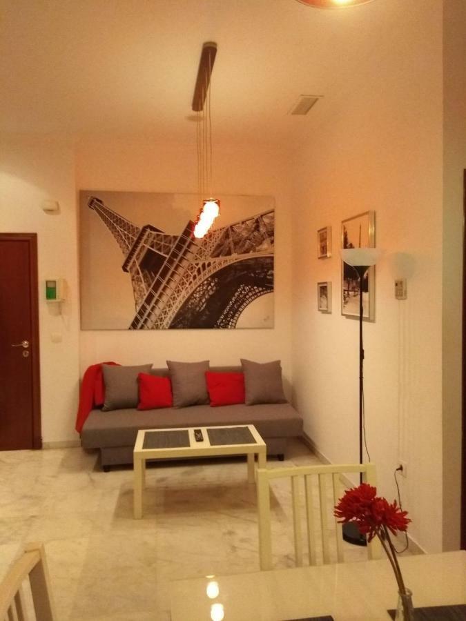 Apartamentos Rg Triana, Calle Castilla Con Patio 塞维利亚 外观 照片