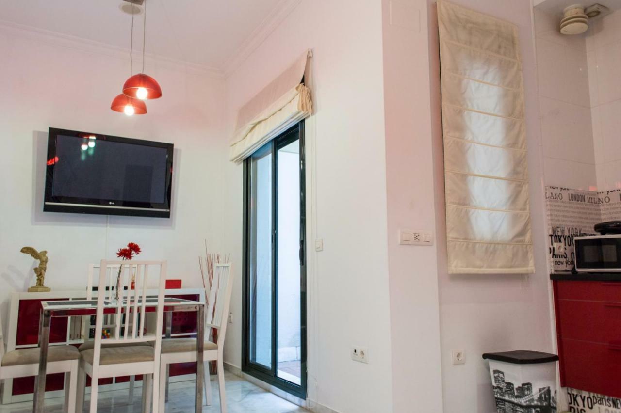 Apartamentos Rg Triana, Calle Castilla Con Patio 塞维利亚 外观 照片